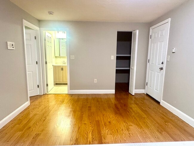Photo - 72 Mall St Unit 2