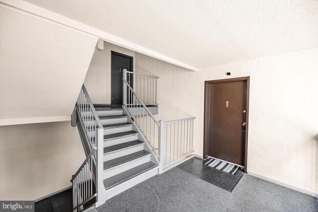 Building Photo - 3808 Laramie Pl Unit 126F