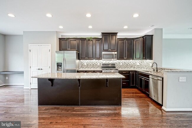Photo - 1048 Regency Pl