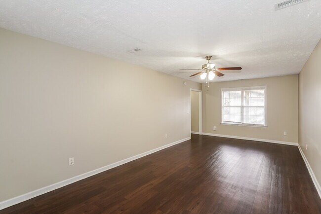 Photo - 1829 Lakewood Village Dr