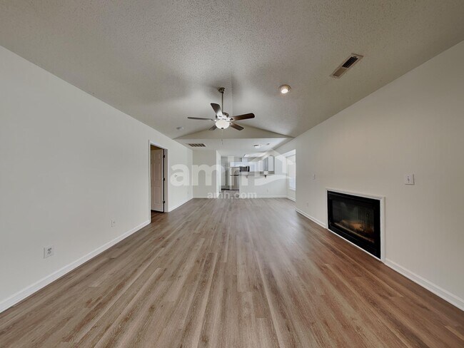 Photo - 5640 Regent Village Dr