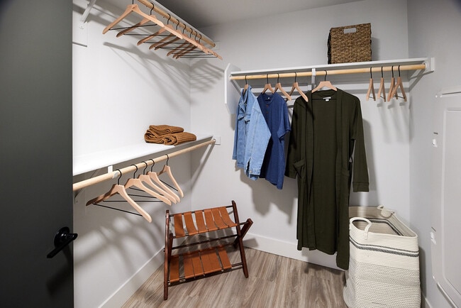 Photo - MAA Val Vista