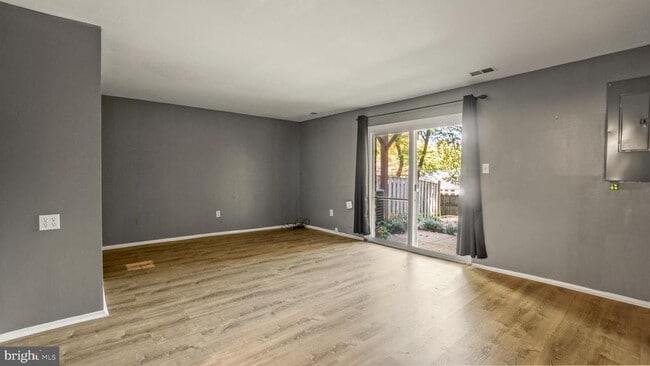 Photo - 422 Colonial Ridge Ln