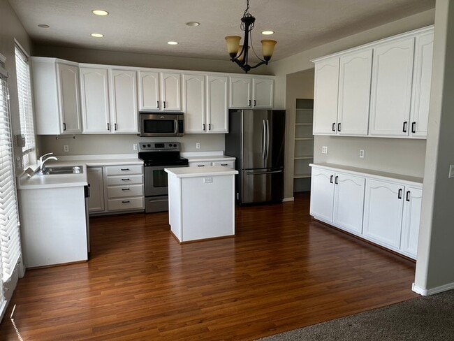 14233 Adobe School Dr