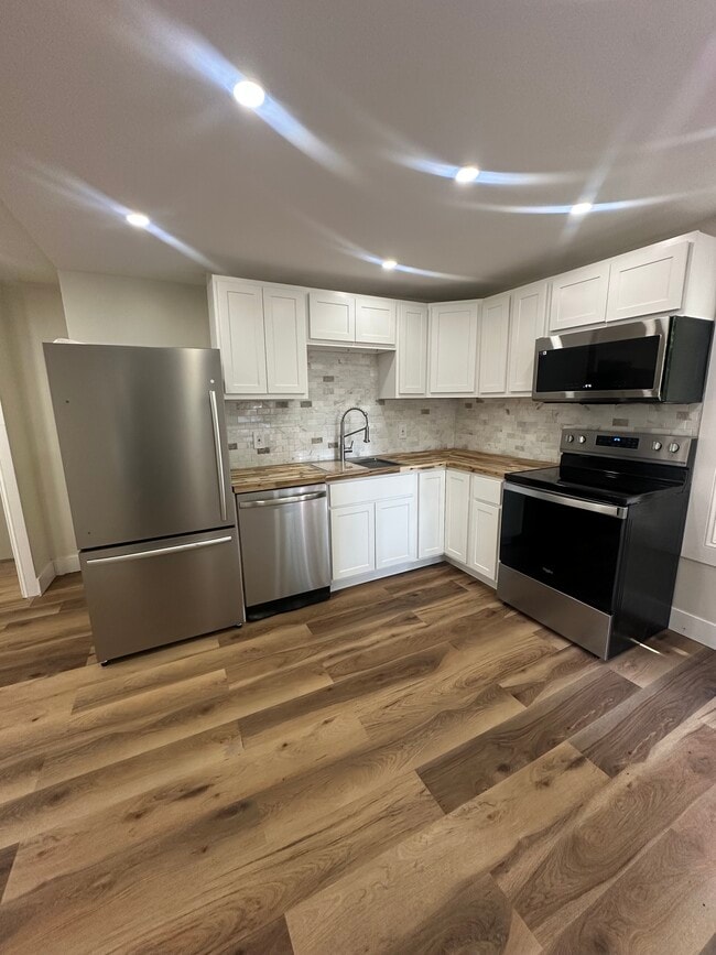 Building Photo - 26 S Grand St Unit #A Rental