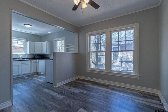 Photo - Charming 2 Bed, 1 Bath Home Near Downtown Tyler!