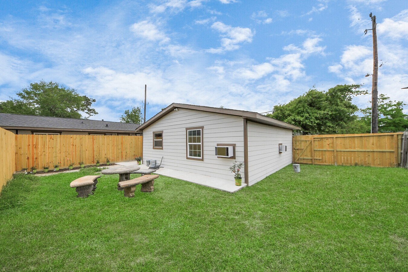 Photo - 5903 Belneath St Unidad B