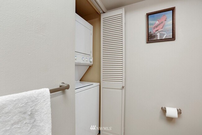 Photo - 4020 Aurora Ave N Unit 303