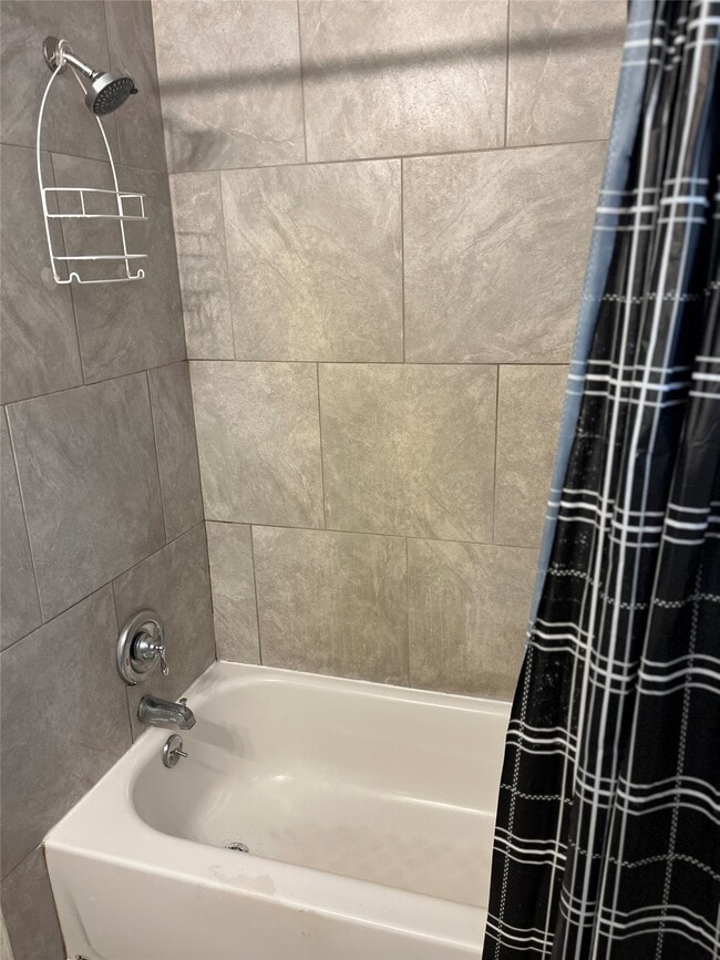 Photo - 5142 Madden Ln
