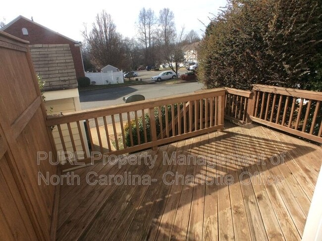 Photo - 17811 Delmas Dr