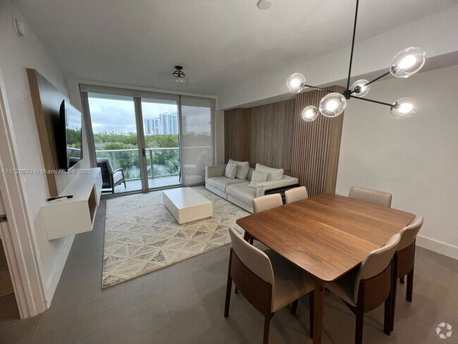 Building Photo - 16385 Biscayne Blvd Rental