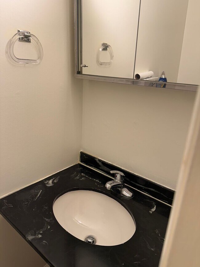 Photo - 2 Bedroom/ 2 1/2 Bath Condo In Georgetown