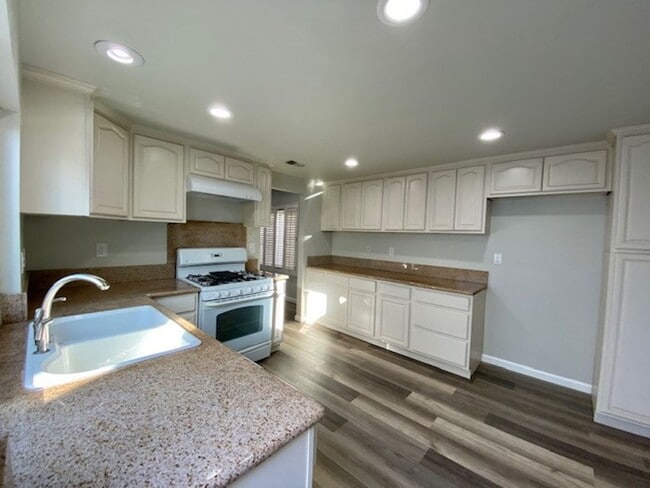 Photo - 3 Bed 2 Bath in Gated Beach Community-A must see Home
