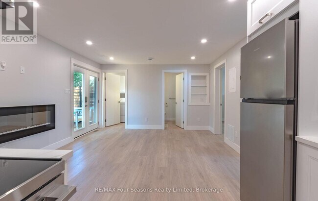 Photo - 9811 Beachwood Rd