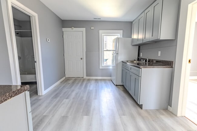 Photo - 247 Washington St Unidad 3S