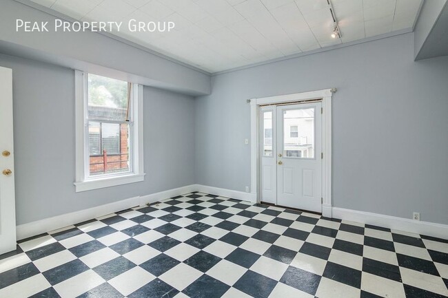 Photo - 2552 Vestry Ave