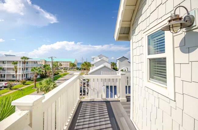 Photo - 68 Cobia St