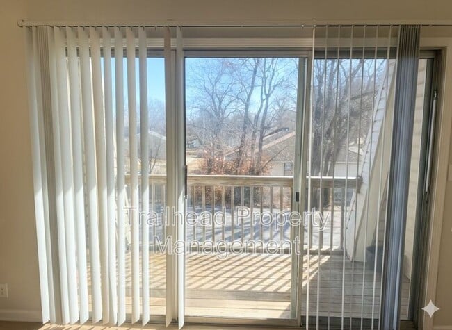 Photo - 8440 Newton St