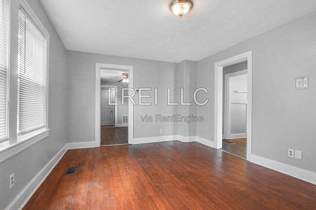Photo - 1212 Homeview Dr