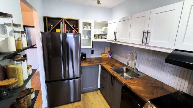 Photo - 158 McArthur Ave.