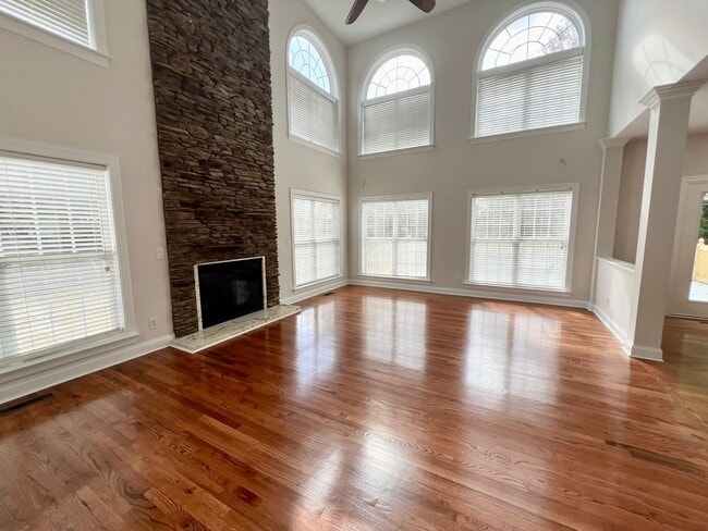 Photo - Four bedroom, 3.5 bath house in Elon!  Mus...