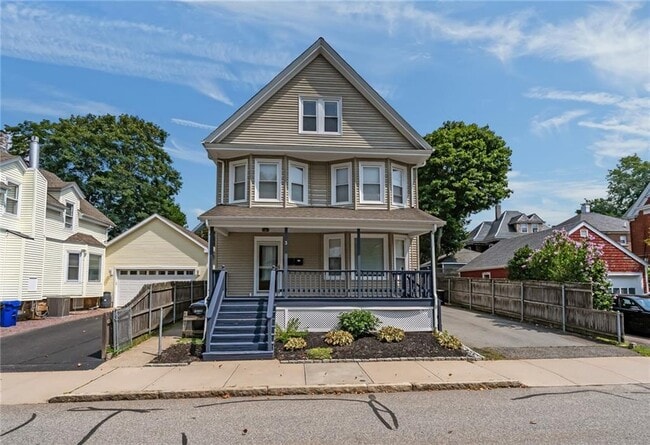3 Thurston Ave Unit 2