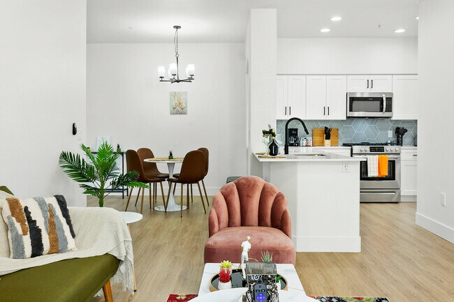 Photo - 9450 W Cabela Dr Unidad ID1014314P