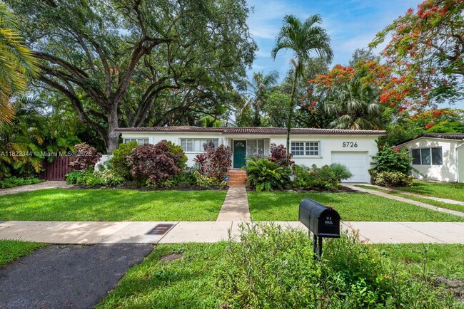Photo - 5726 SW 42nd St Casa