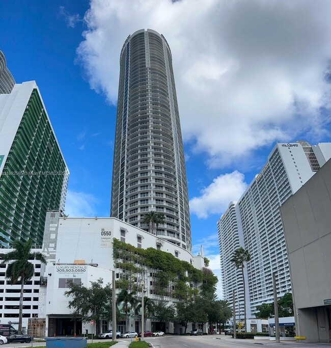Building Photo - 1750 N Bayshore Dr Unit 1809