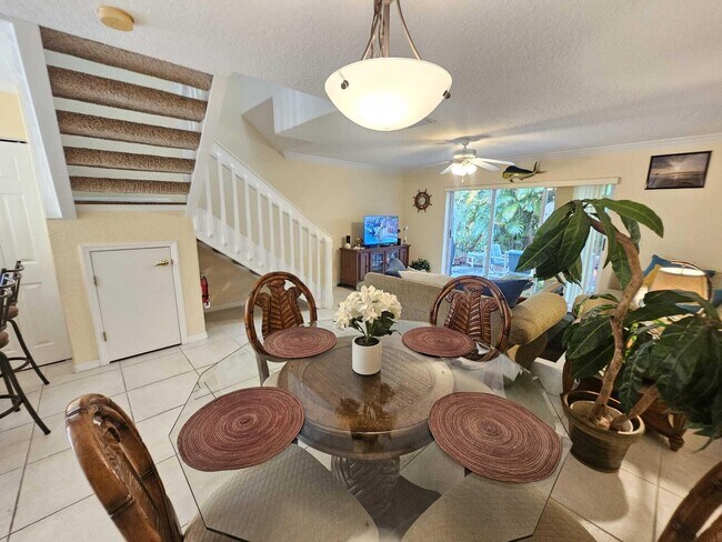 Photo - 504 Seaport Blvd