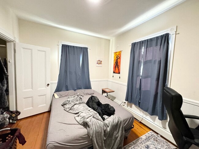 Building Photo - 1 Folsom Ave Unit 3