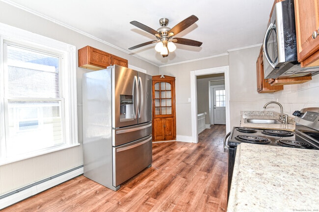 Building Photo - 768 Iranistan Ave Rental
