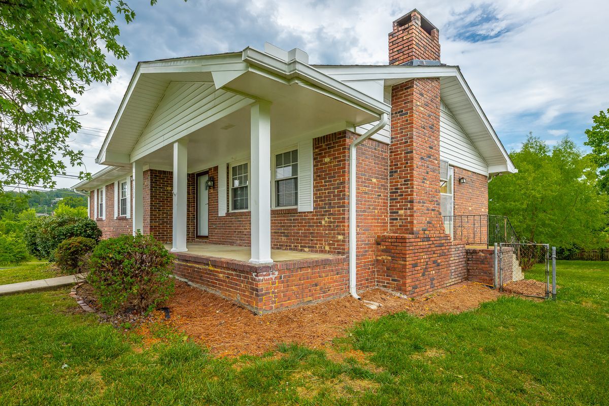 Photo - 2520 Sharron Dr