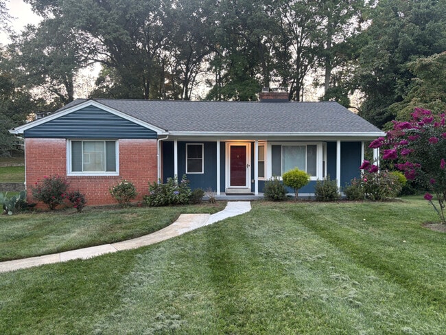 Building Photo - 4808 Henderson Rd Rental