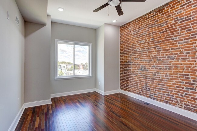 Photo - 1922 W Diamond St Unit C