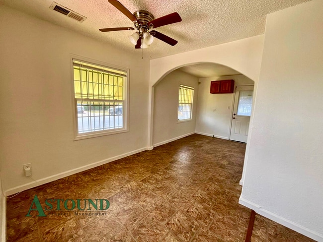 Photo - 7500 Deerwood Ave