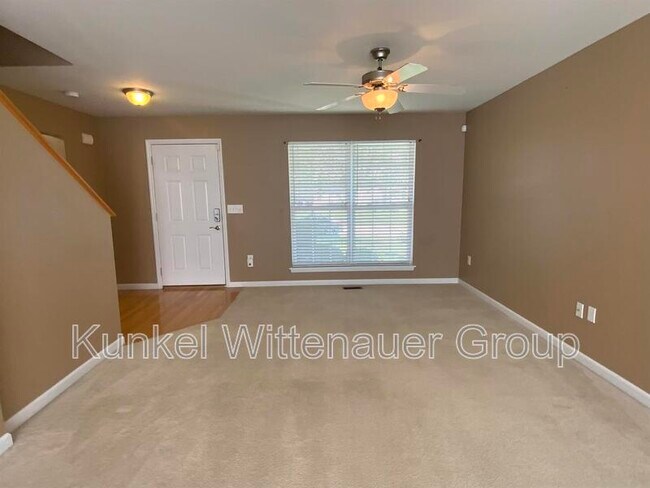 Photo - 2437 Larchmont Dr