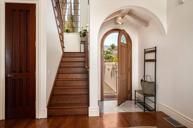 6060 La Goleta Rd Unit C - Townhouse