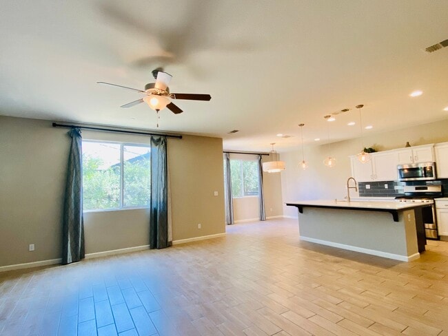 Photo - $2,550 Ashlan & Leonard, Beautiful 3 Bedro...