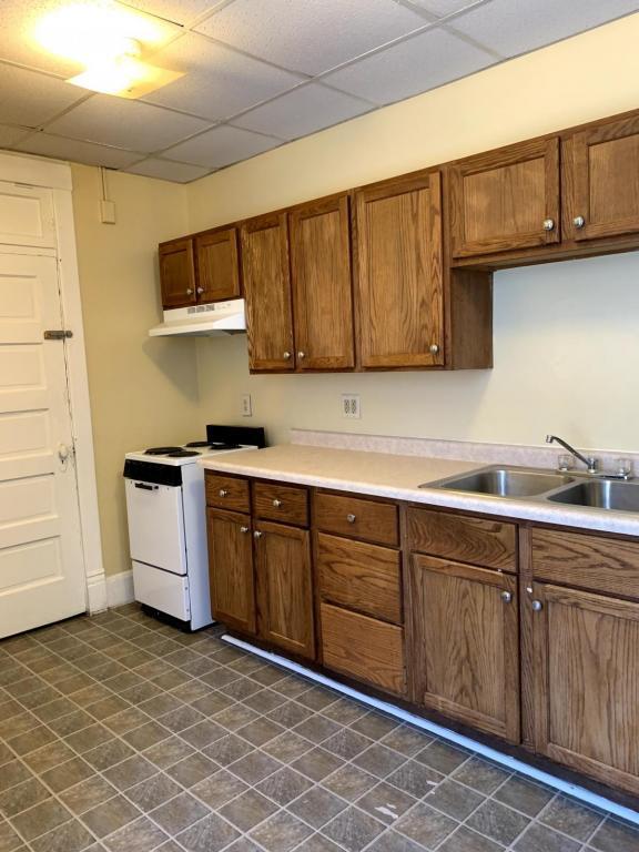 Photo - 204 1/2 Cedar St