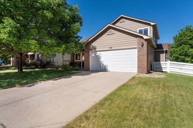 Photo - 749 Eagle Dr