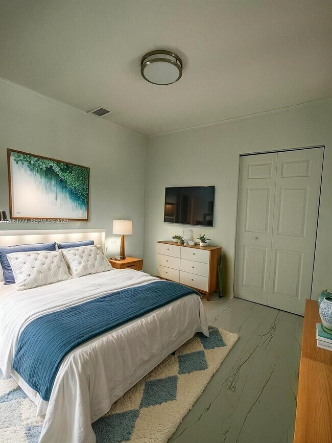 Photo - 1400 N 74th Terrace Unit Efficiency
