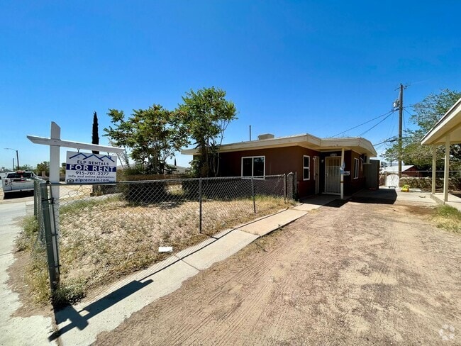 Building Photo - Priced to Rent! Rental