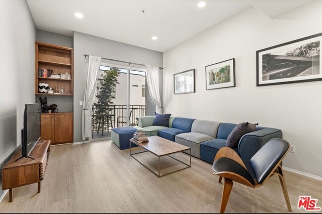 Photo - 4060 Glencoe Ave Condo Unit 320