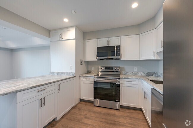 925 at North - 2 BD 2 BA - 925 at North