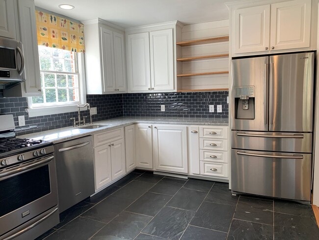 Photo - 3017 Mayview Rd