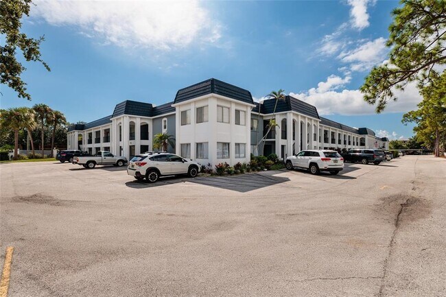 Photo - 8651 10th St N Unidad 226