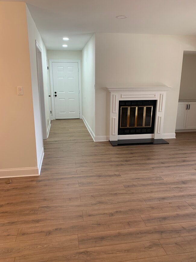 Photo - 35 Windbrooke Cir