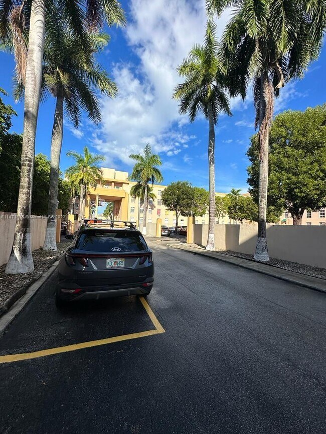 7400 West 20th Ave Unit 306