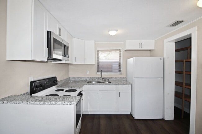 Photo - South Venice Annual Home for Rent